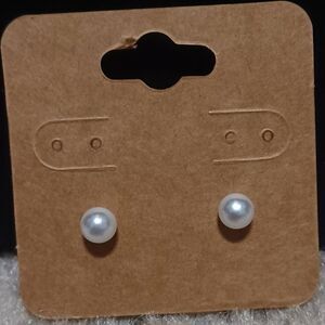 Small Faux Pearl Gold-Toned Stud Fashion Earrings